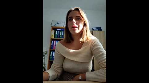 hii_lolla @ stripchat on 20230928