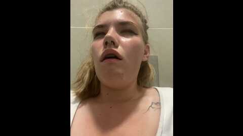 holy_tereza @ stripchat on 20231001