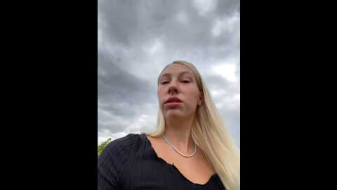 luisabecker @ stripchat on 20231003