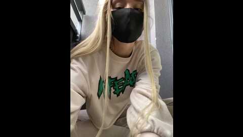 sensitiveee @ stripchat on 20231003