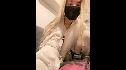 sensitiveee @ stripchat on 20231003