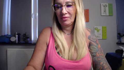 missjenn_x @ stripchat on 20231005