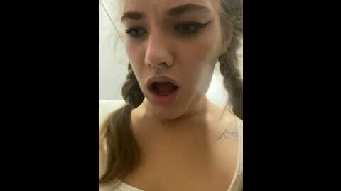 holy_tereza @ stripchat on 20231007