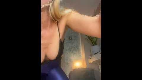 kikivega @ stripchat on 20231008