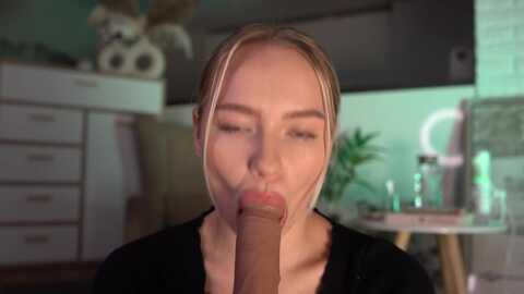 falling_snow @ stripchat on 20231009