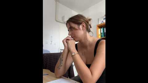 hii_lolla @ stripchat on 20231009