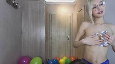 twinky_chiks @ stripchat on 20231009