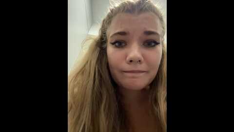holy_tereza @ stripchat on 20231010