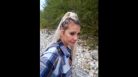 sexy_sparkling_ @ stripchat on 20231010