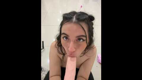 bubble_lu @ stripchat on 20231011