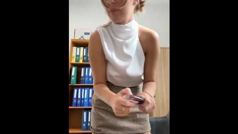 hii_lolla @ stripchat on 20231014