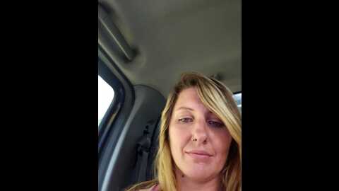 sheissomething @ stripchat on 20231015