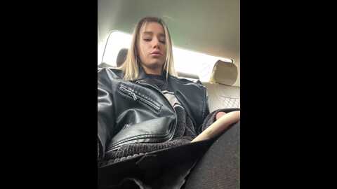 sssativa_model @ stripchat on 20231017