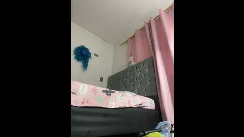 emiss_ @ stripchat on 20231022