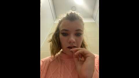 holy_tereza @ stripchat on 20231022