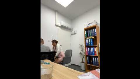 hii_lolla @ stripchat on 20231025