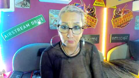 lolatralalaxx @ stripchat on 20231025