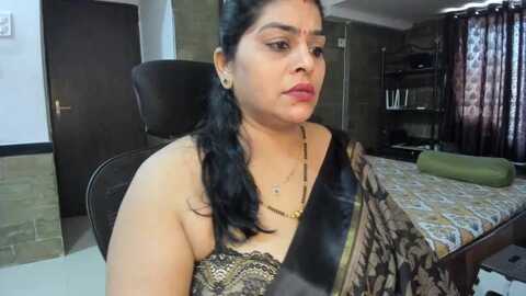 tarivishu23 @ stripchat on 20231025