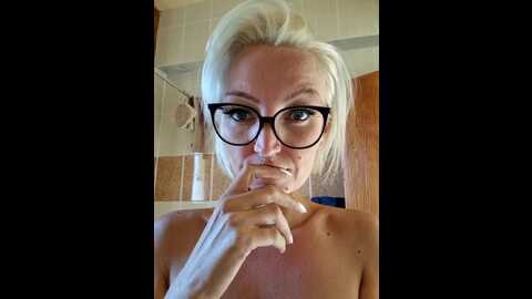 missmialicious @ stripchat on 20231027