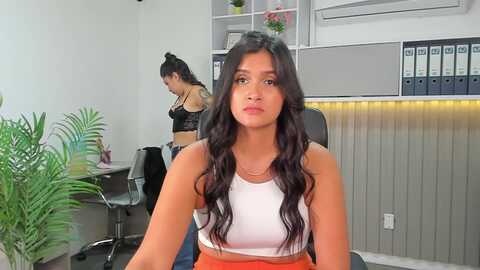 avril_secretary @ stripchat on 20231031