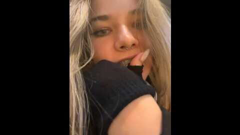 holy_tereza @ stripchat on 20231031