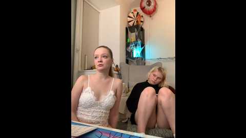 radiants_two @ stripchat on 20231106