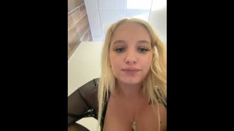 milkyy_wway @ stripchat on 20240929