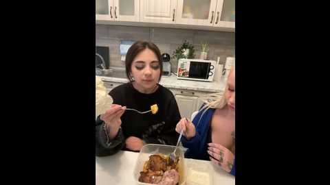 rollingtootsie @ stripchat on 20240929