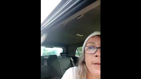 timide_girl2 @ stripchat on 20241002