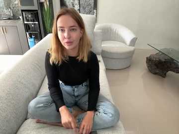 nura_n_sarah @ stripchat on 20241003