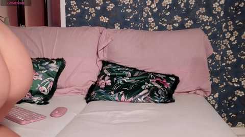 sellena_love @ stripchat on 20241004