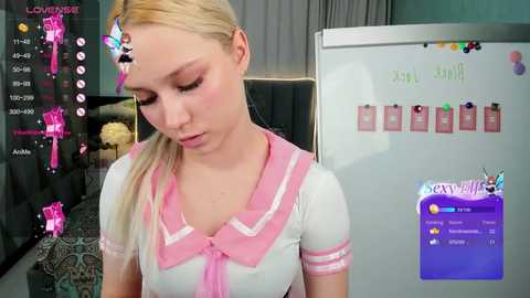 blonde_adelinaa @ stripchat on 20241006