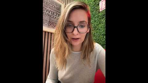 the_snowwhitee @ stripchat on 20241006