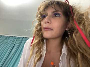 gumusguray @ stripchat on 20241007