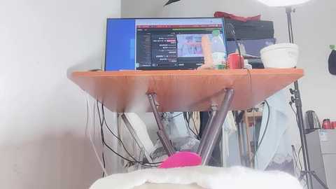 krismil3 @ stripchat on 20241008