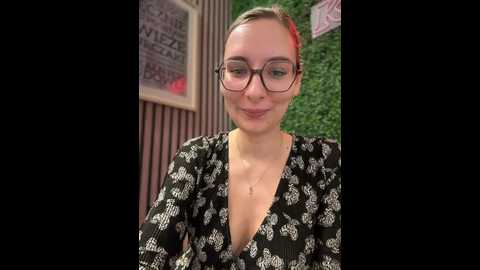 the_snowwhitee @ stripchat on 20241010