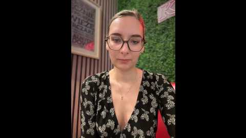 the_snowwhitee @ stripchat on 20241010