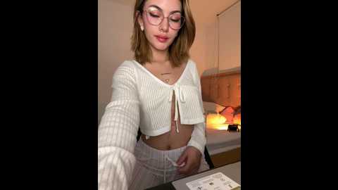 your_honeey @ stripchat on 20241011