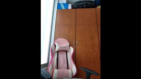 shara_dreams @ stripchat on 20241012