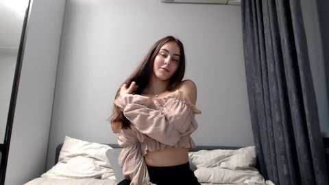 sierrasky_ @ stripchat on 20241012