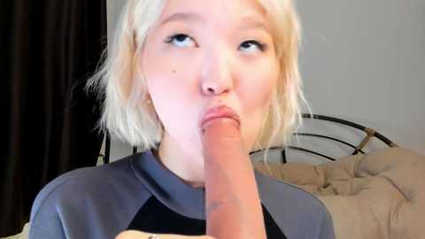 milli_sun_ @ stripchat on 20241014