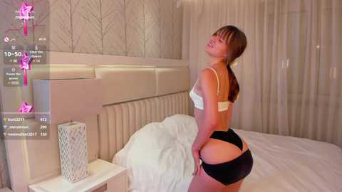 little_lolla18 @ stripchat on 20241015