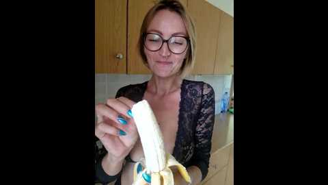 missmialicious @ stripchat on 20241015