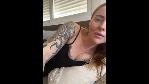 emasalis @ stripchat on 20241016