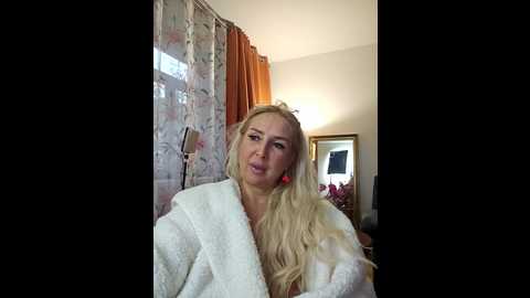 mariarichi_ @ stripchat on 20241018
