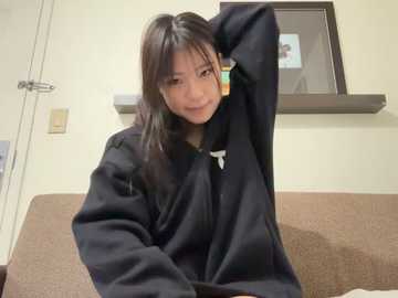 riri__oo @ stripchat on 20241018