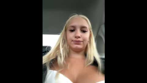milkyy_wway @ stripchat on 20241019