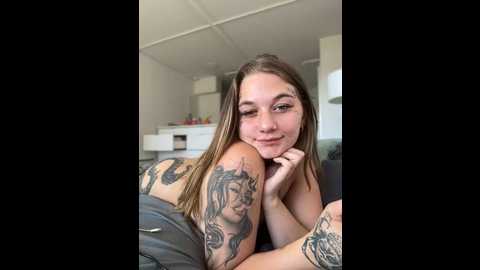 chloetease @ stripchat on 20241020
