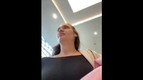 holly_molii @ stripchat on 20241020