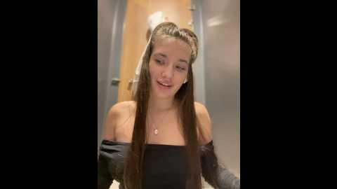 holly_molii @ stripchat on 20241020